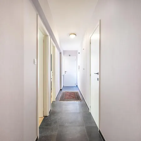 Neva Troisieme アパート